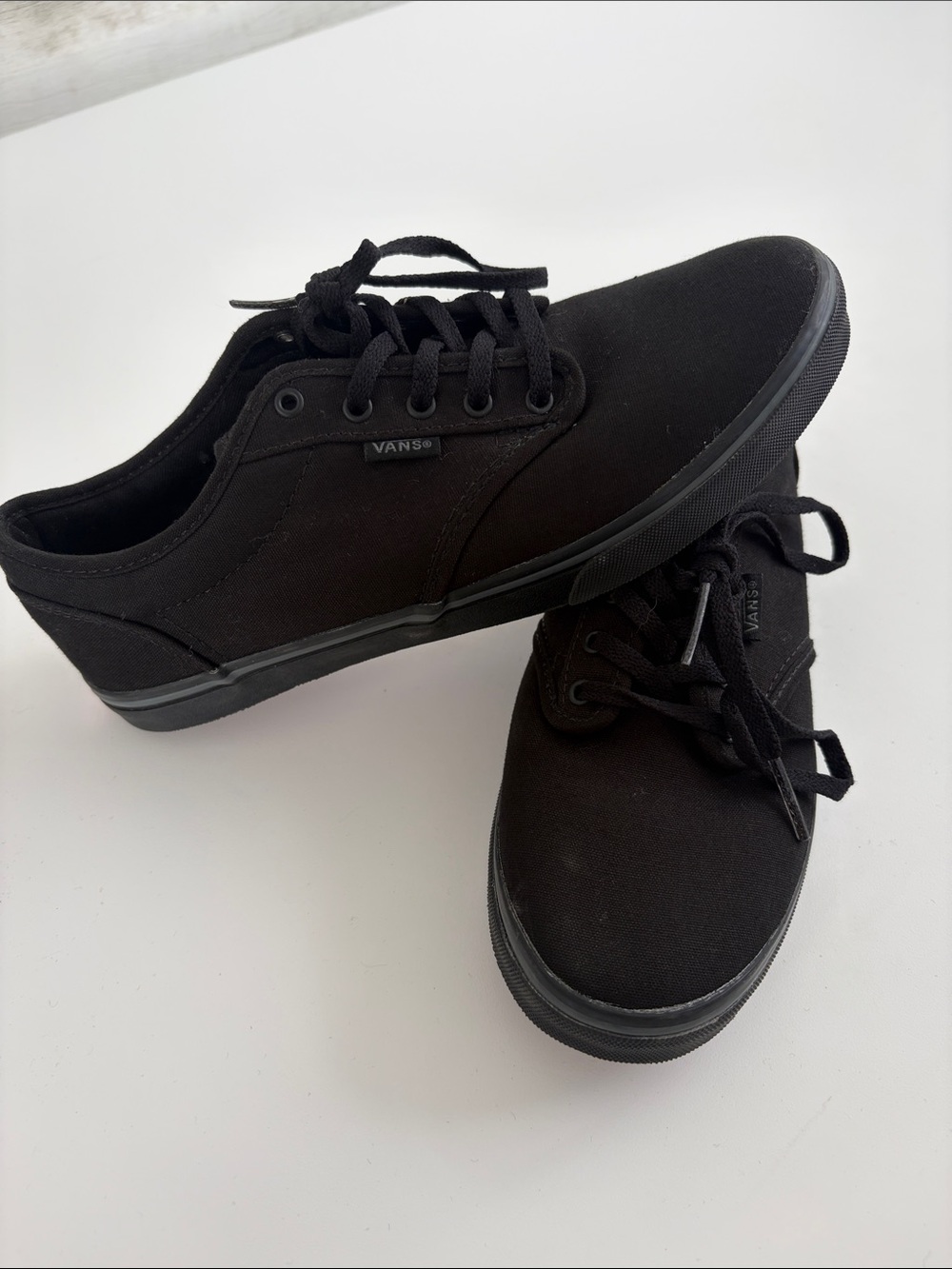 Vans Women’s Black Canvas Lace Up Sneakers Shoes Size 7.5